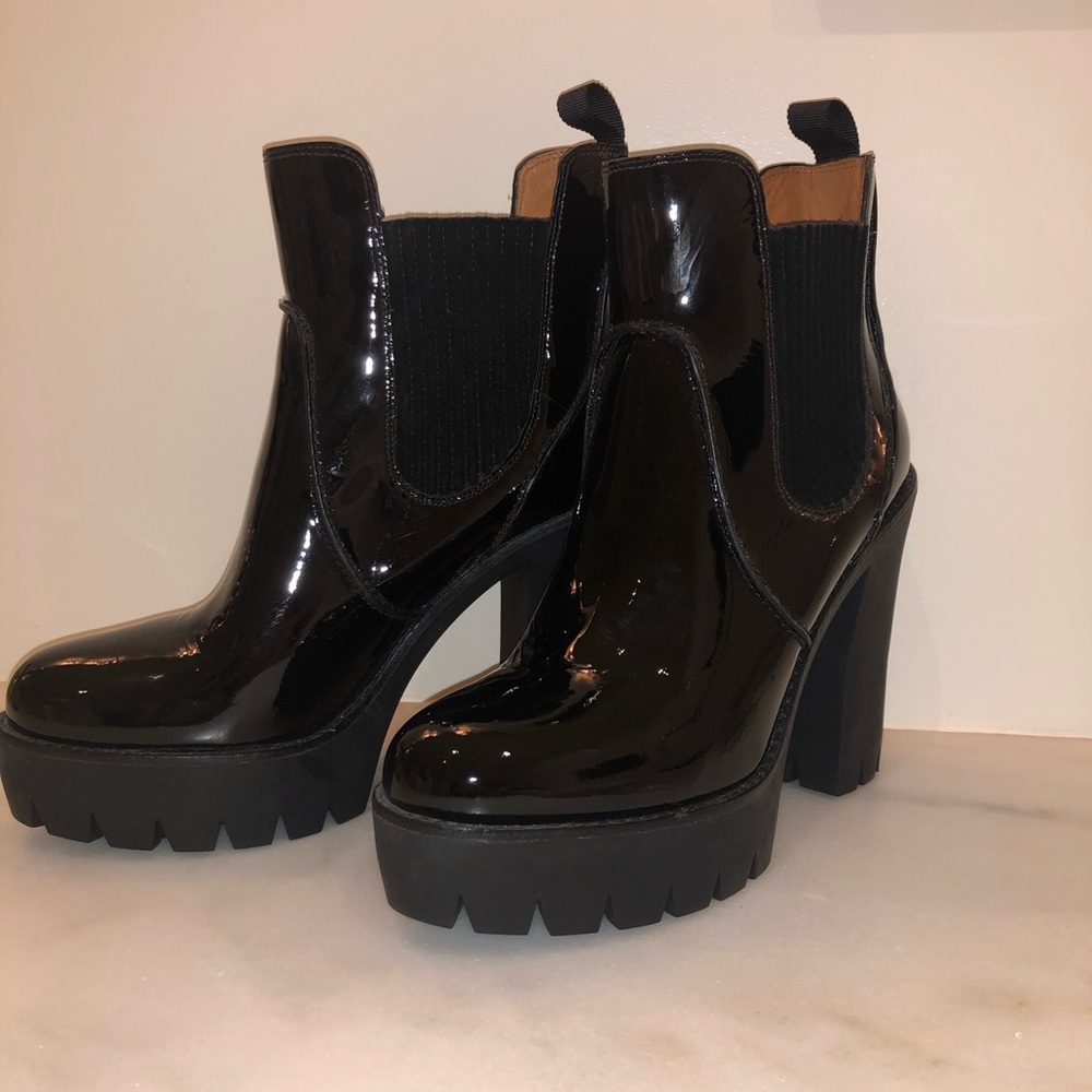 Marc by Marc Jacobs Chelsea booties
